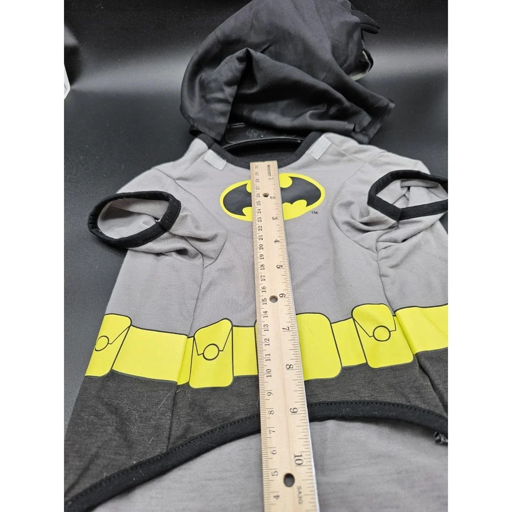 DC Comics Batman Dog Costume Medium Halloween Costume With Cape And Batman‎ Hood